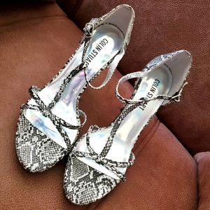 Colin Stuart snakeskin print heels black, white 8